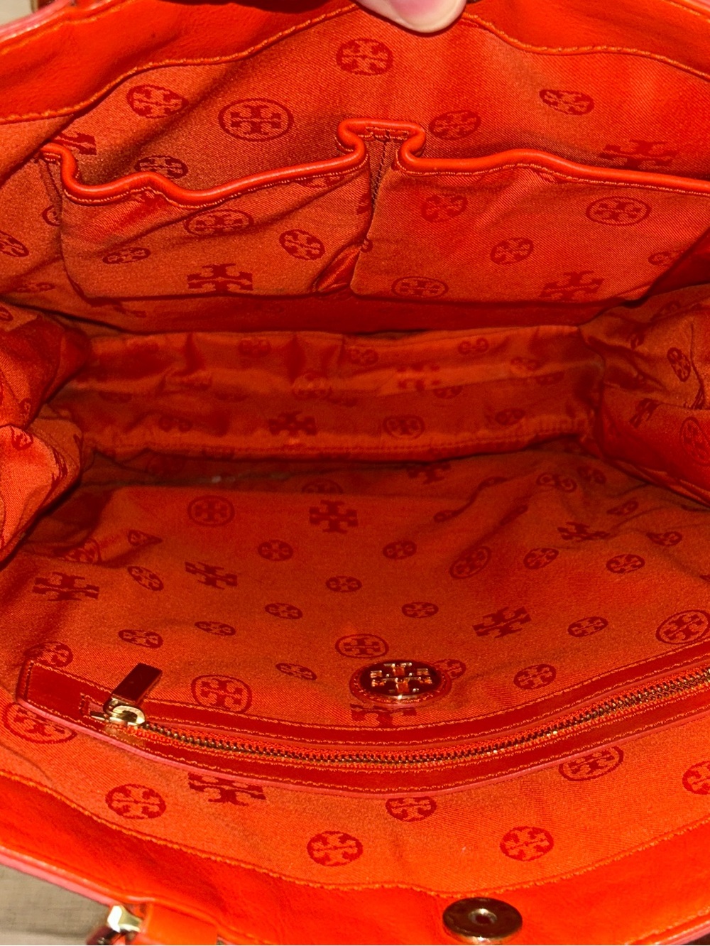 Tory Burch Women’s Orange Leather Tote with Signature Logo - Picture 5 of 16